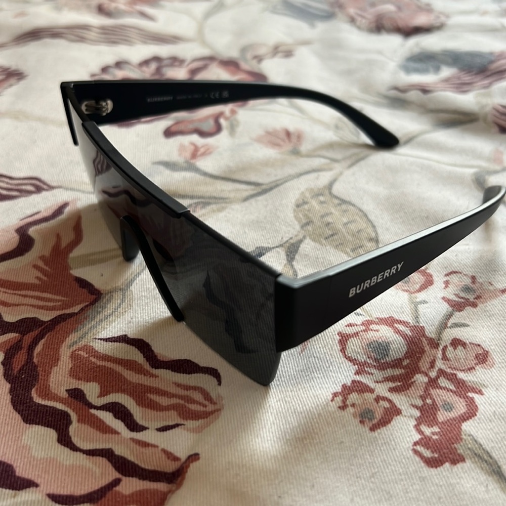 Burberry Sunglasses